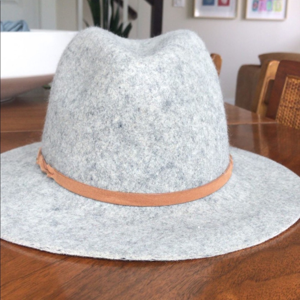 Felt hat